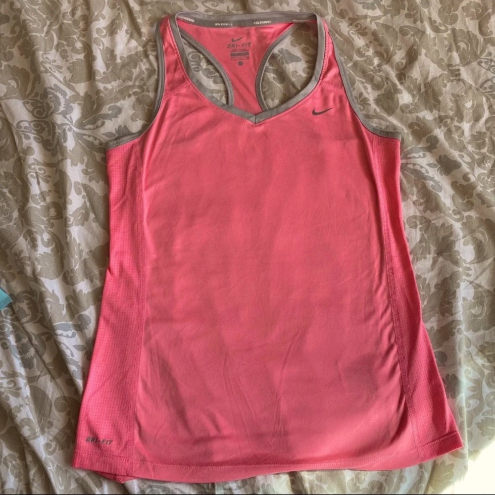 Never worn: Nike Running Tank Top -(Small)